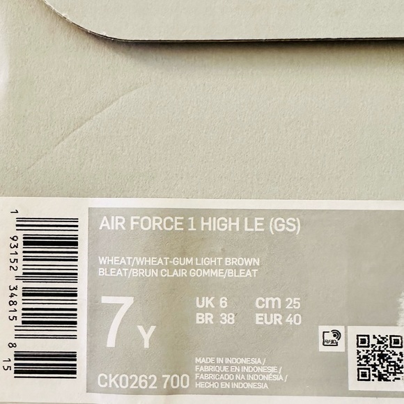 NEW IN BOX!! Unisex Nike Wheat Air Force 1 High LE GS Sneakers - Picture 11 of 11